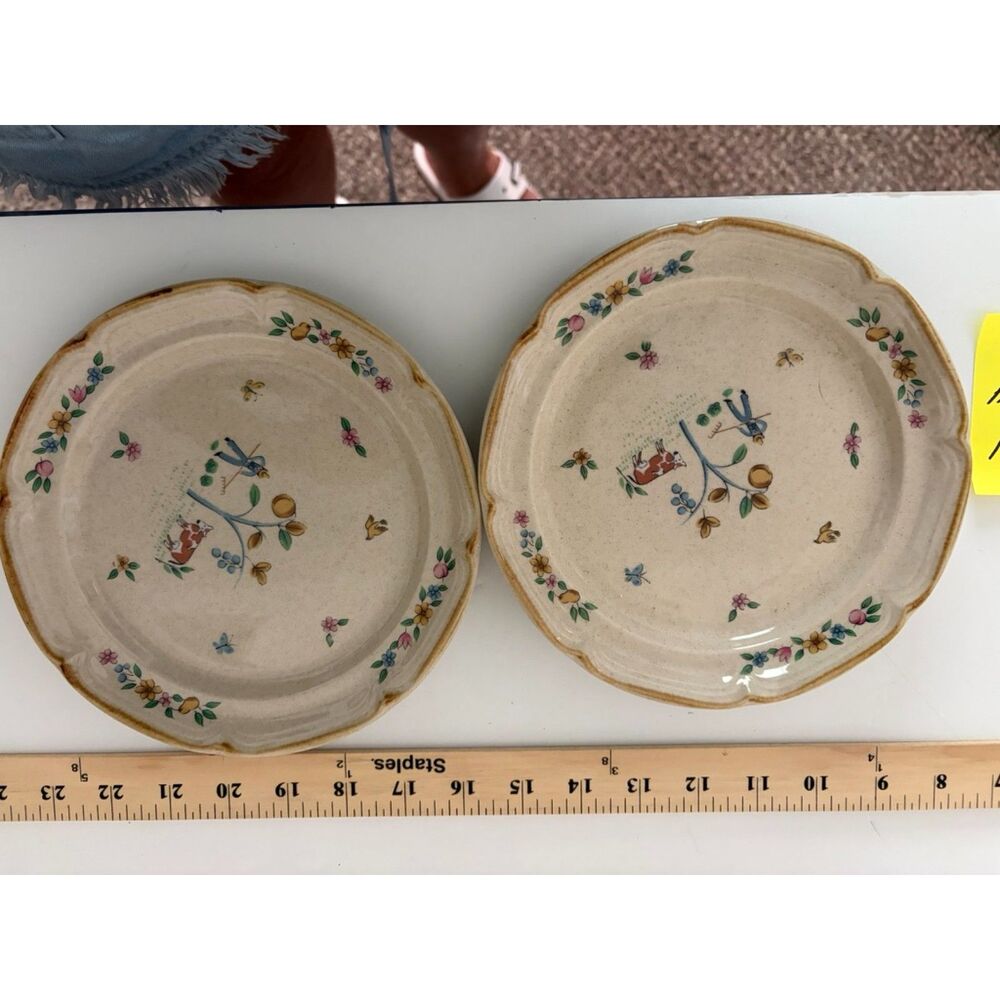 International Heartland SY 7774 Japan 2 plates